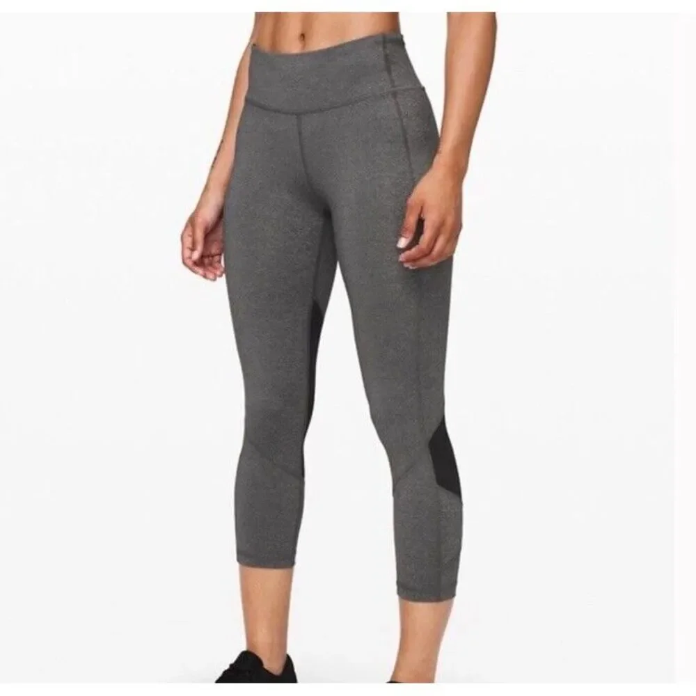 Lululemon Pace Revival Crop‎ Leggings Size 4 Gray & Black EUC
